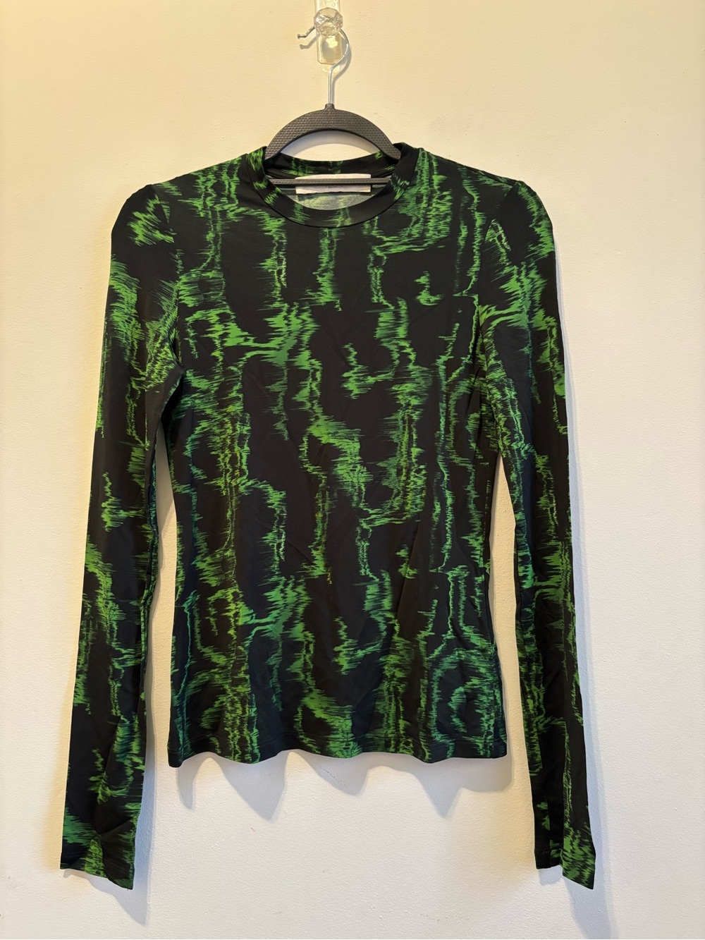 Tela Black Long-Sleeve Crewneck with Neon Green Abstract Print
